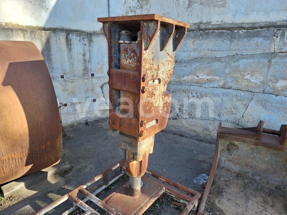 Online auction:   HYDRAULICBÉ KLADIVO VHS