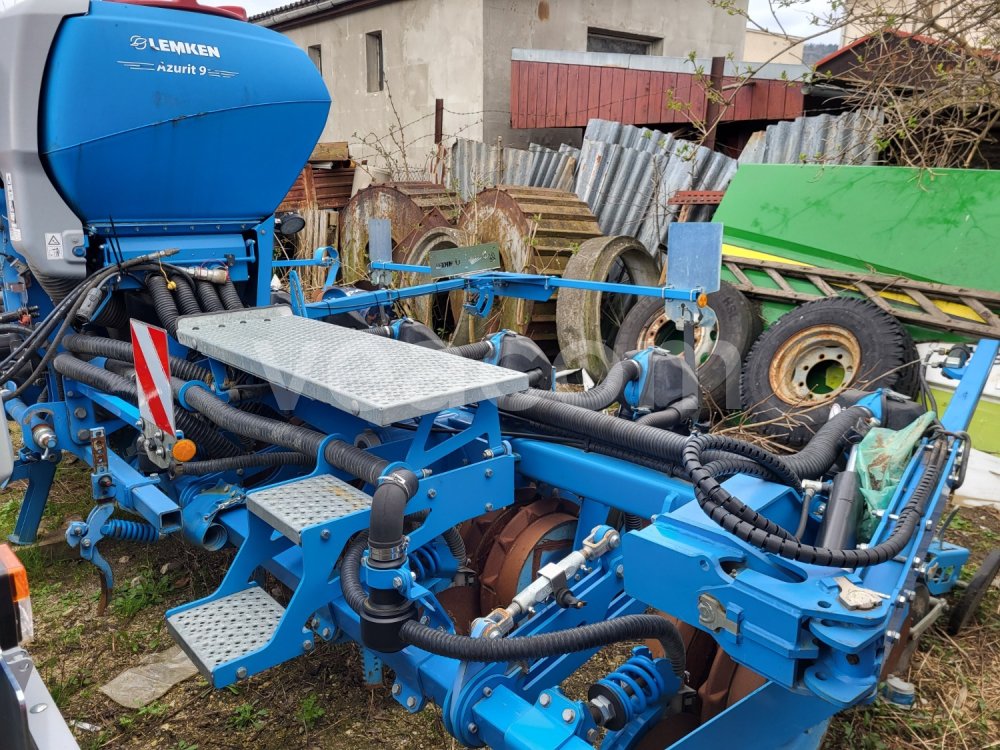 Online árverés:  LEMKEN AZURIT 9 + DOPĹŇAČ NA PRIHNOJOVANIE NA PREDOK TRAKTORA