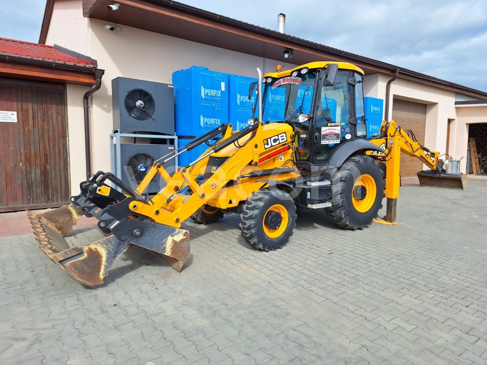 Online aukce: JCB  3CX 4X4