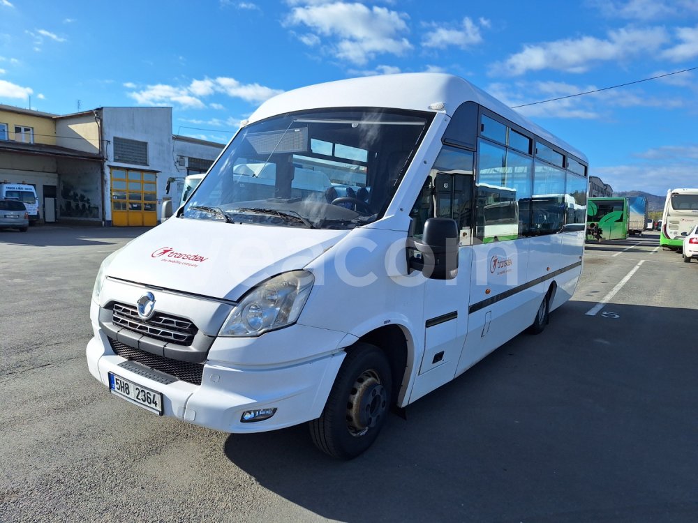 Online árverés: IVECO  LE37