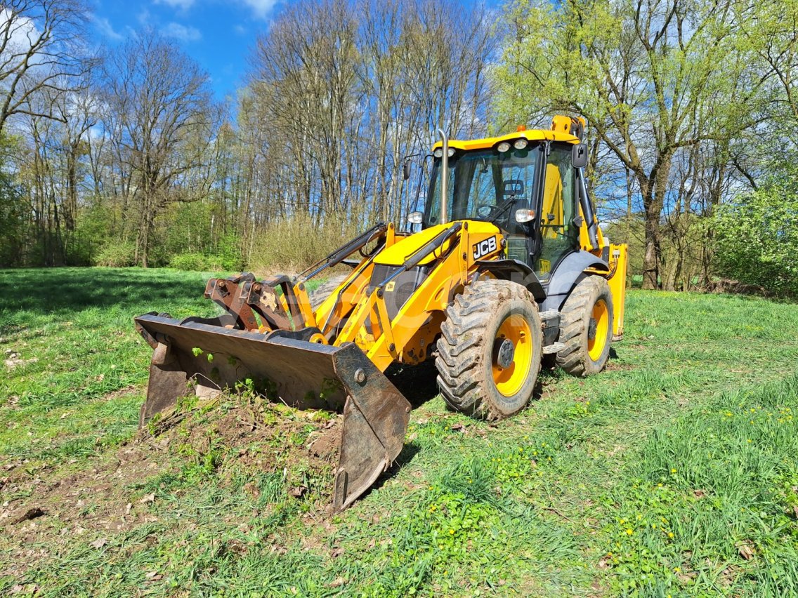 Online auction: JCB  4 CX