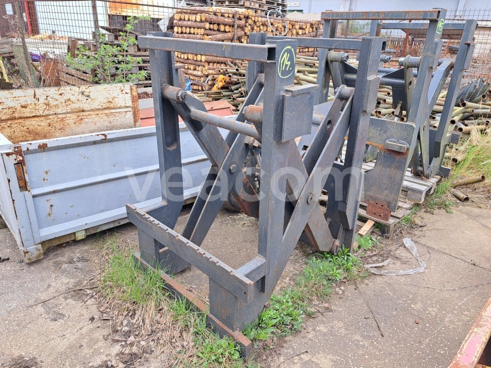 Online auction:  HYDRAULICKY VÝSUVNÝ NÁSTAVEC NA VIDLE VZV