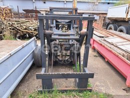 Online auction:   HYDRAULICKY VÝSUVNÝ NÁSTAVEC NA VIDLE VZV