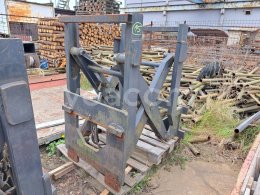 Online auction:   HYDRAULICKY VÝSUVNÝ NÁSTAVEC NA VIDLE  VZV