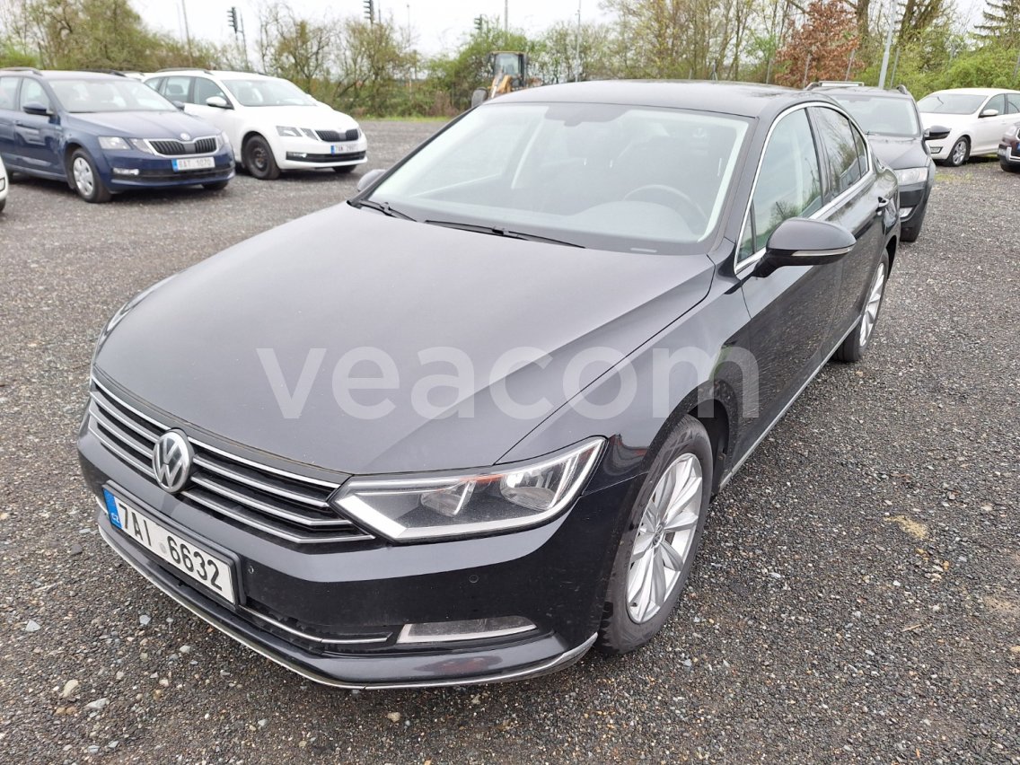 Online-Versteigerung: Volkswagen  PASSAT