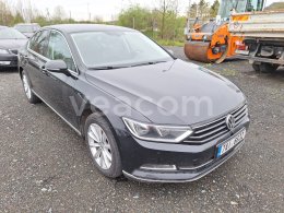 Online auction: Volkswagen  PASSAT