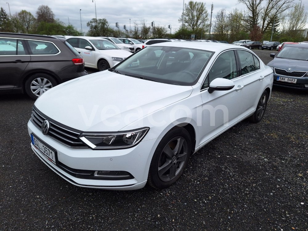 Online auction: Volkswagen  PASSAT