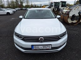 Online-Versteigerung: Volkswagen  PASSAT