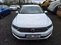 Online árverés: VOLKSWAGEN  PASSAT