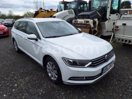 Online auction: VOLKSWAGEN  PASSAT