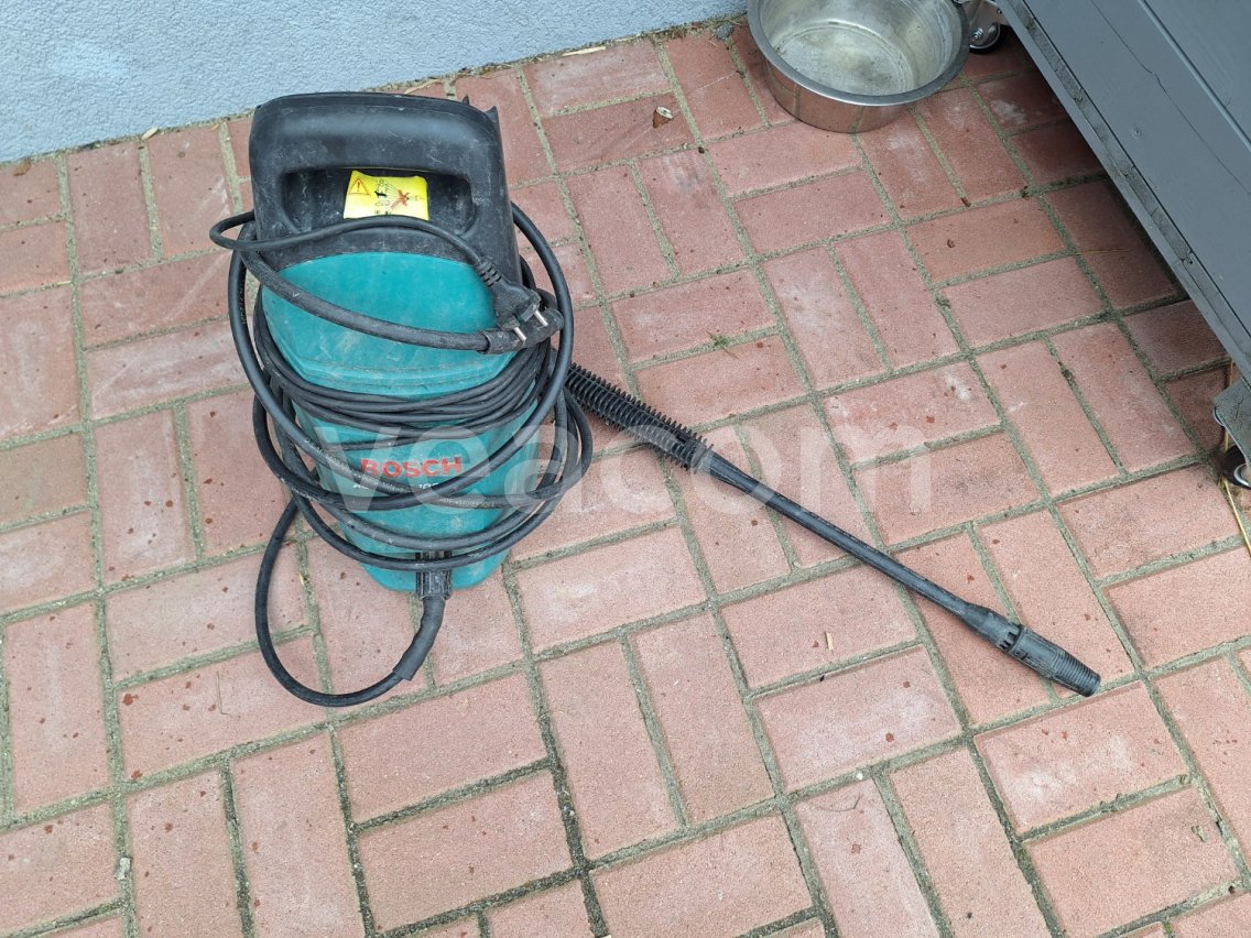 Online auction: BOSCH  AQUATAK 100 PLUS