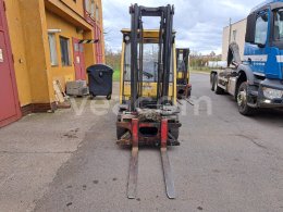 Online auction: HYSTER  H2.5FT LPG