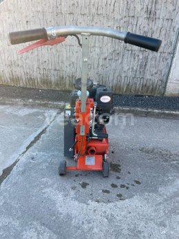 Online auction:   HUSQVARNA CG200