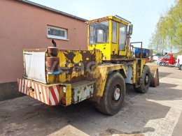 Online auction:   UNK 320 4X4