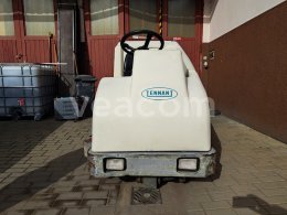 Online aukce:   TENNANT 72.00