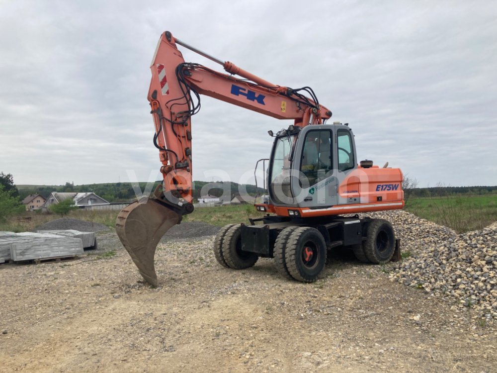 Online árverés:  FIAT KOBELCO E175W