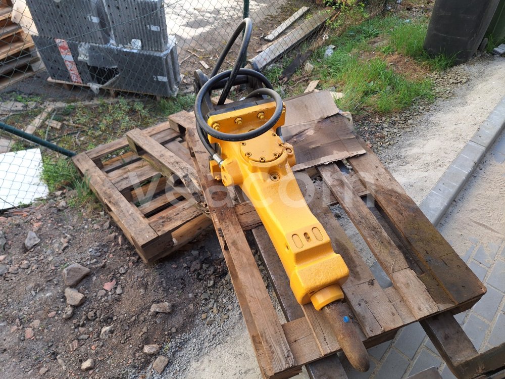 Online auction:  ATLAS COPCO SB202