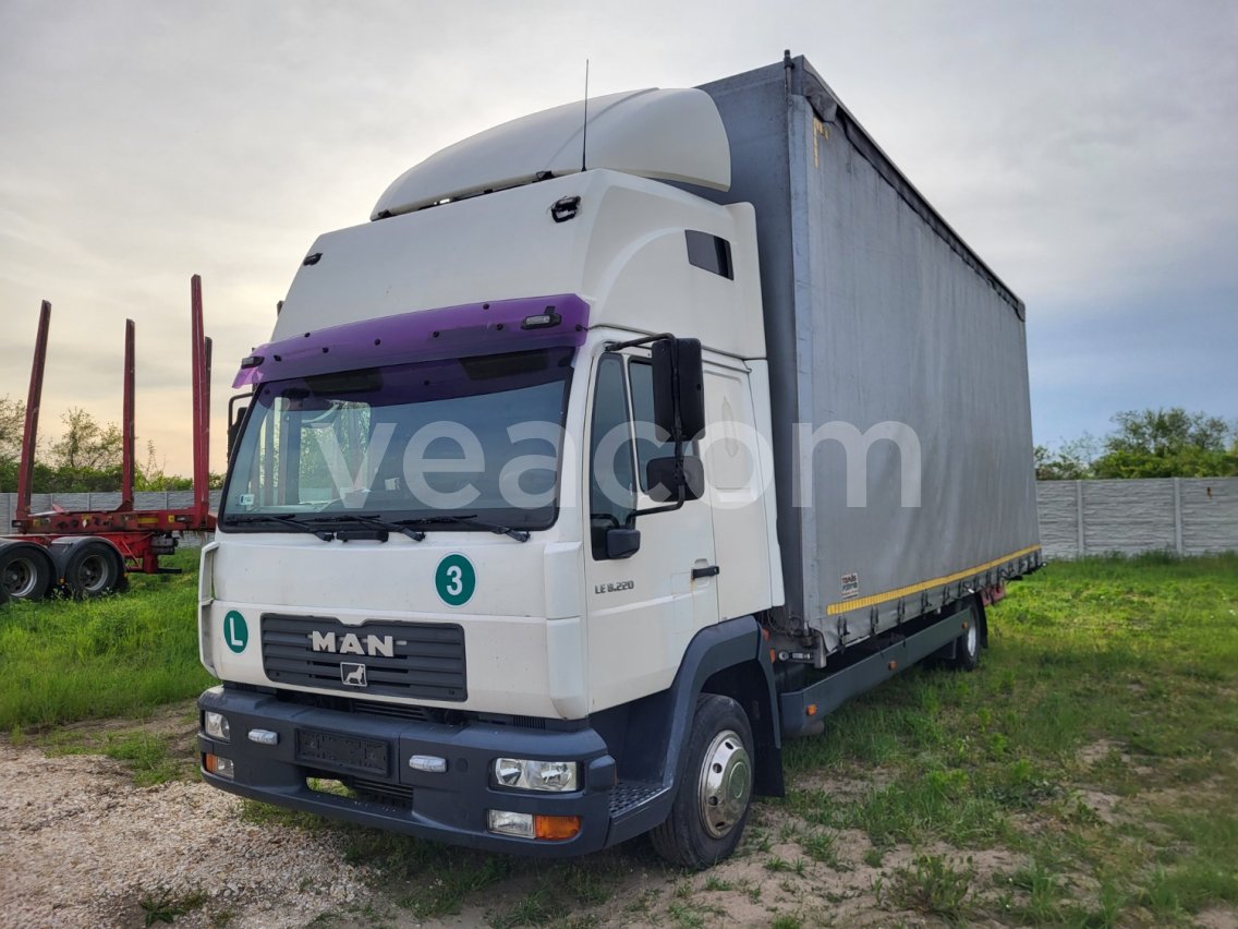 Online auction: MAN  L2000 8.225 LC