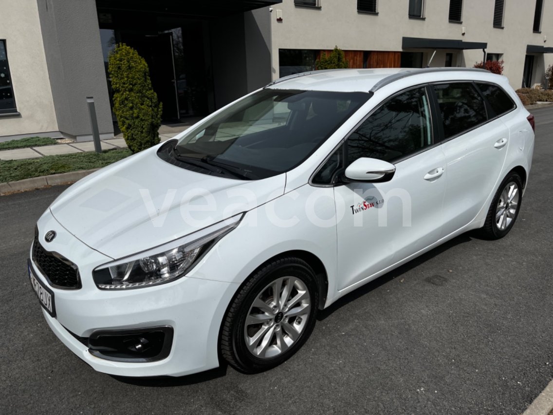 Online auction: KIA  CEED SW