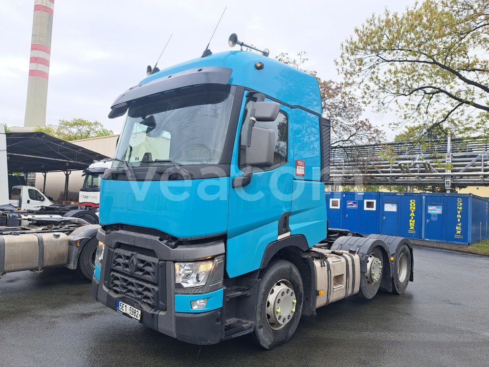 Online aukce: RENAULT  T 480