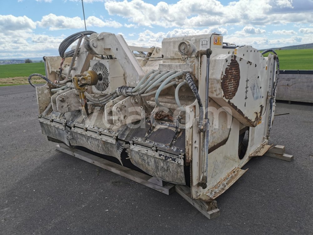 Online auction:  WIRTGEN WS 250