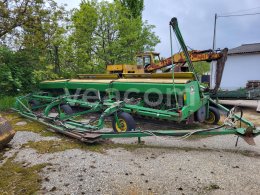 Online aukce:   SEJAČKA JOHN DEERE 935