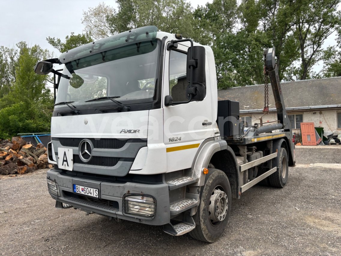 Online auction: MB  AXOR 1824 4X4