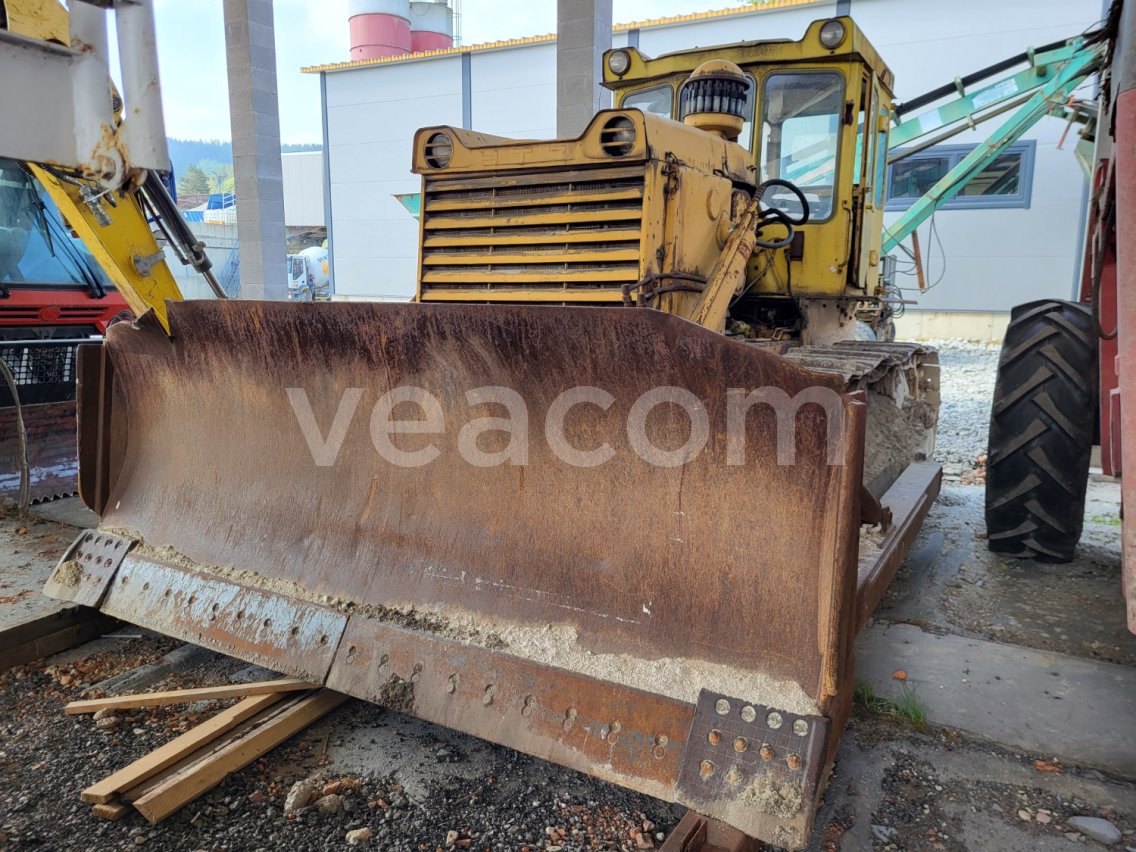 Online aukce:   RUSKY BULLDOZER T-130