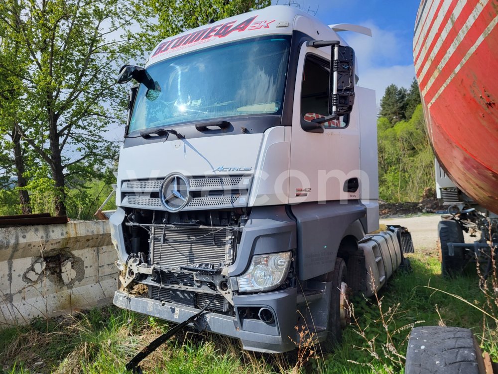 Online auction: MB  ACTROS