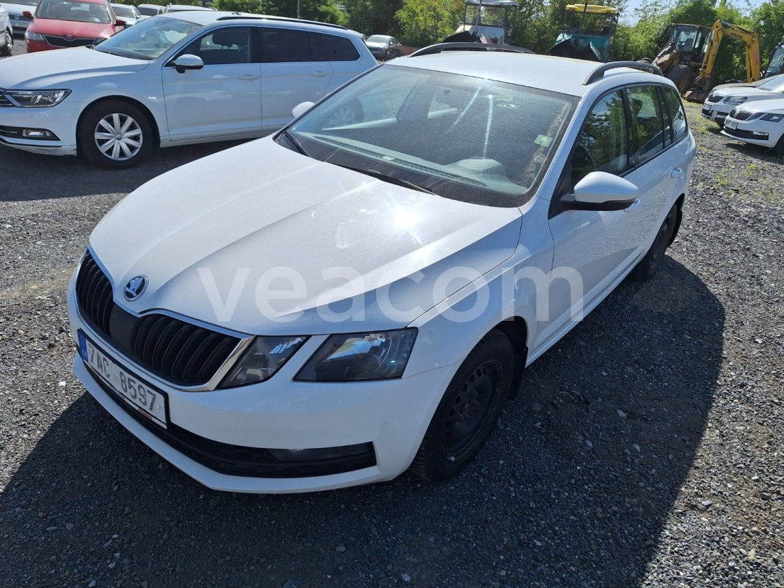 Online aukce: ŠKODA  OCTAVIA