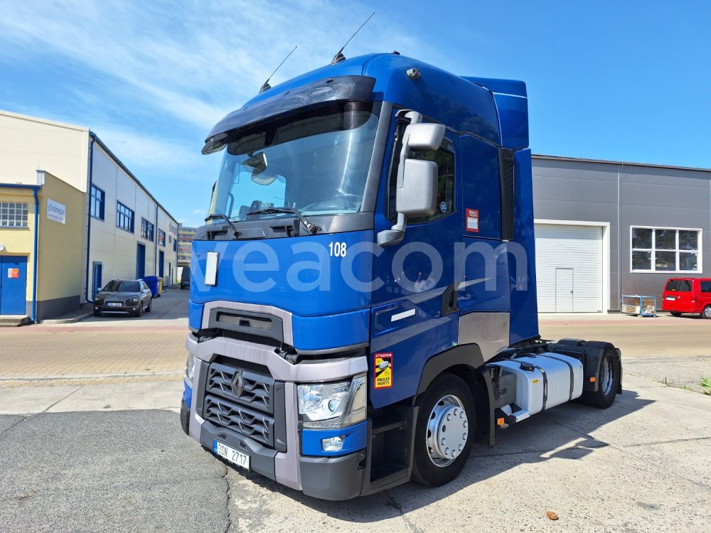 Интернет-аукцион: RENAULT  T 520