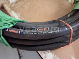 Online aukce:   DIN EN853 2SN DN32 1-1/4" WP 125 > BAR - 1KS 20 M