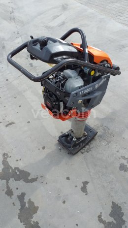 Online aukce: HUSQUARNA  LT5005