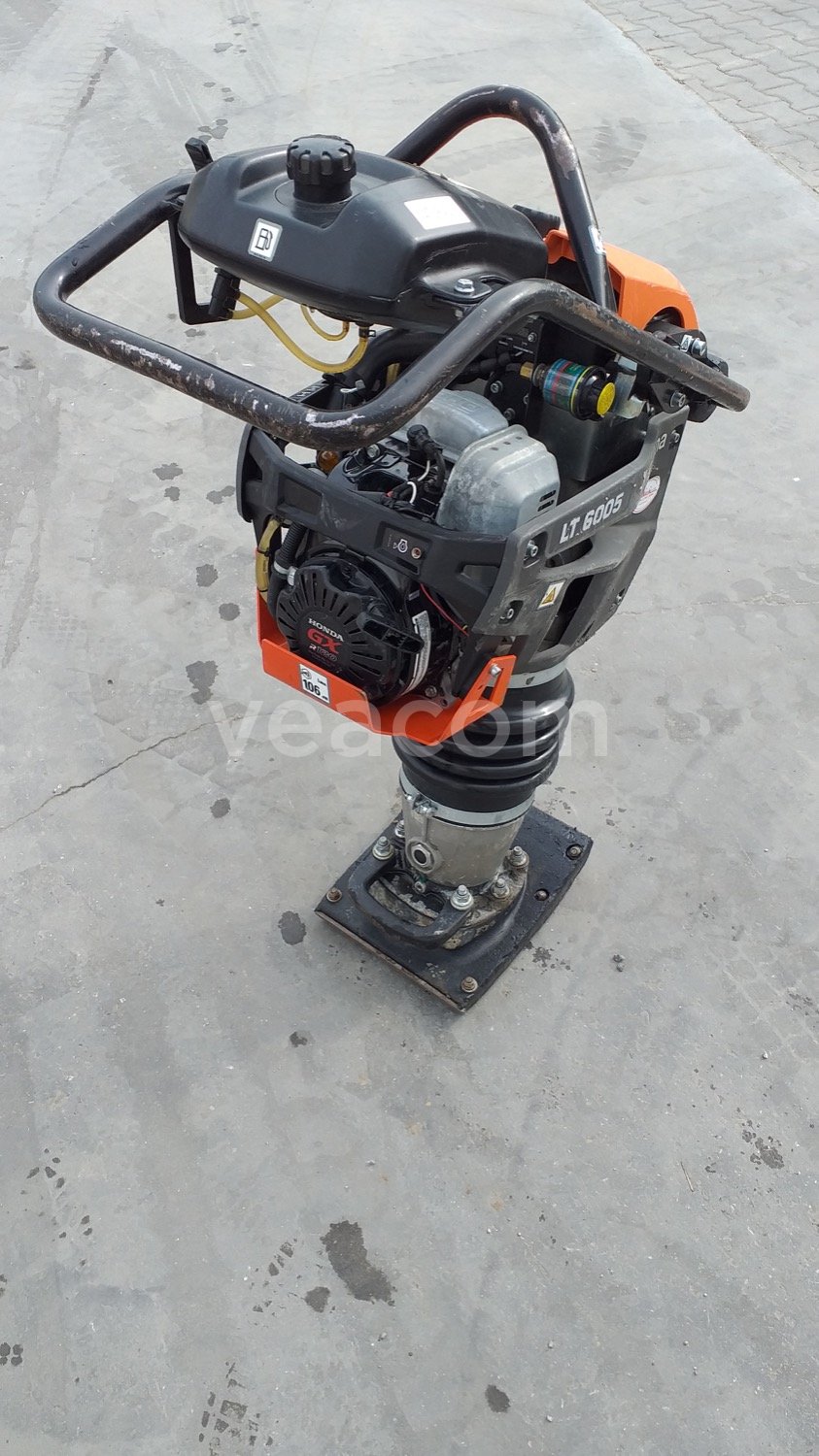 Online aukce: HUSQUARNA  LT6005
