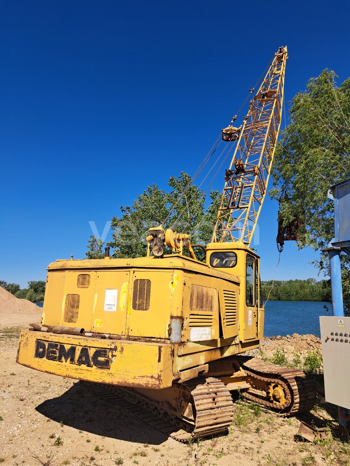 Online auction: DEMAG  406 KOREČKOVÝ BAGR