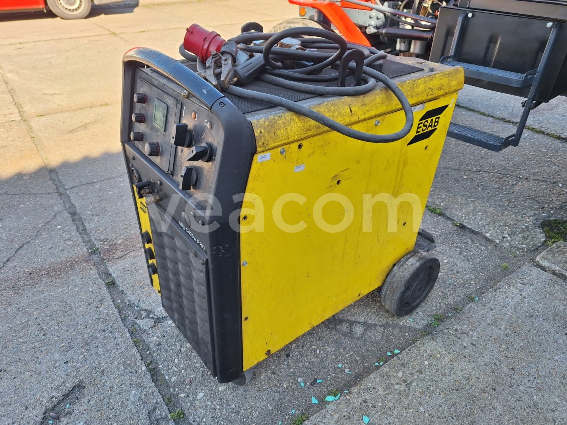 Online aukce:   ESAB MIG C420W PRO