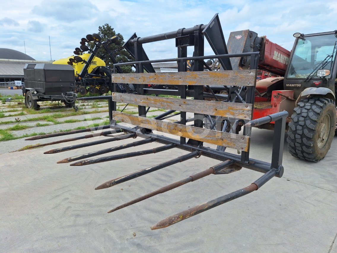 Online aukce:   HYDRAULICKÉ STOHOVACÍ VIDLE