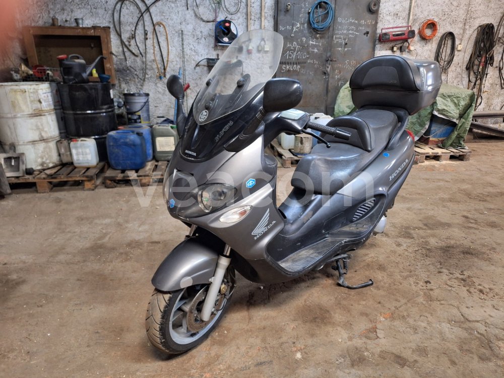 Online aukce: PIAGGIO  X9 250