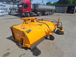 Online aukce: JCB  SC240