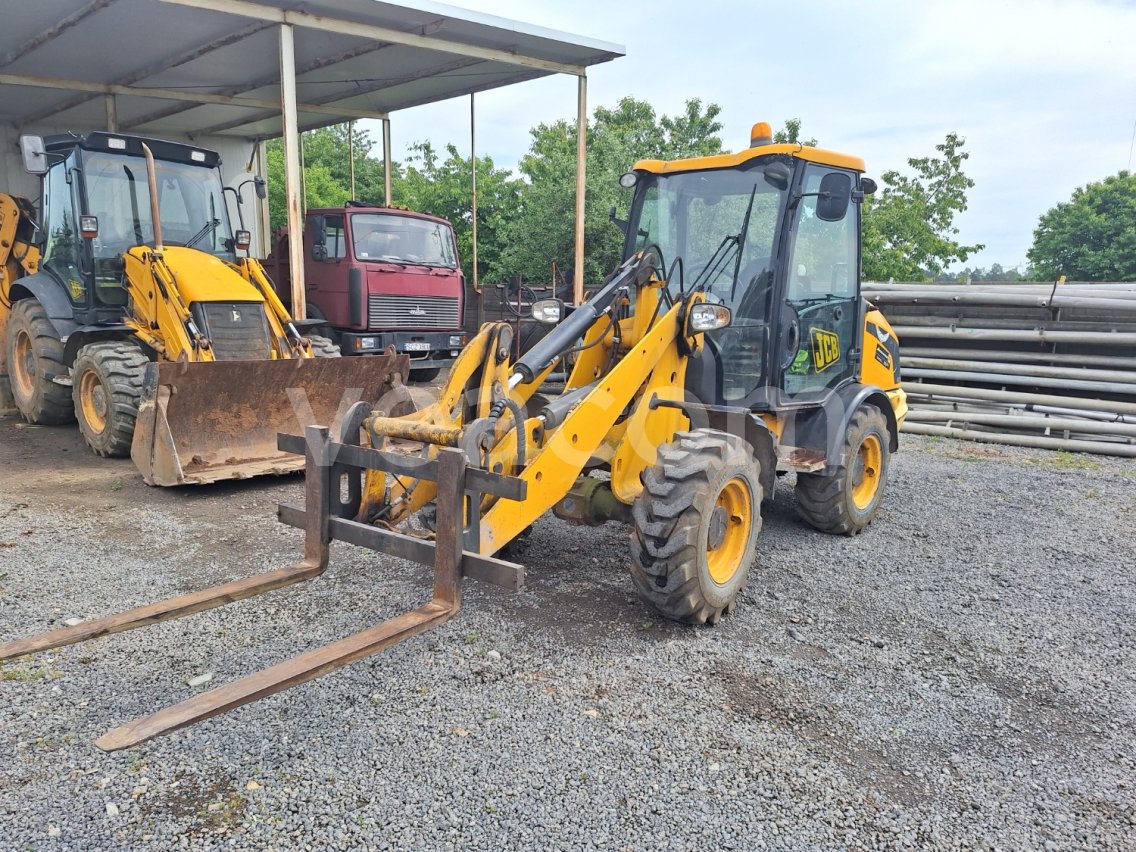 Online aukce: JCB  406