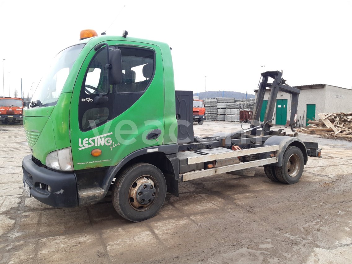 Online aukce: AVIA  D90
