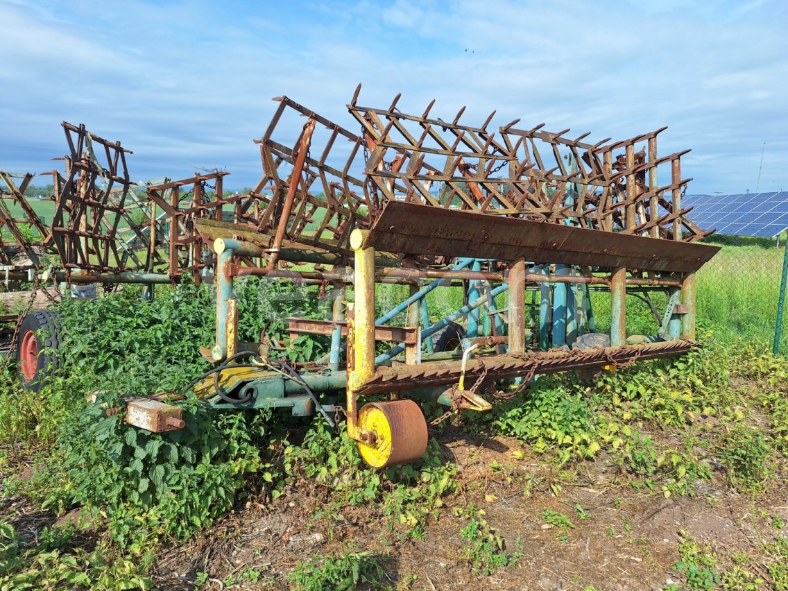 Online auction:   BRÁNY 12 M