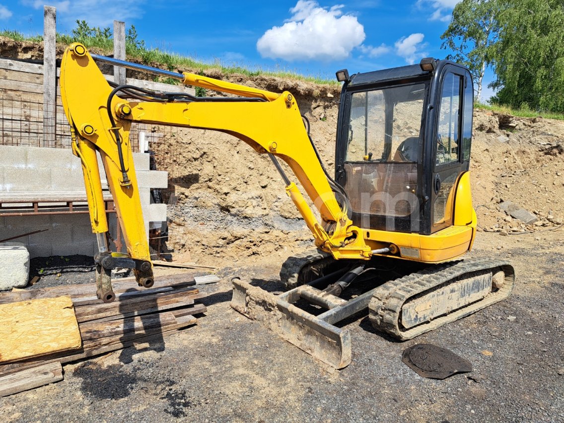 Online aukce: JCB  8027