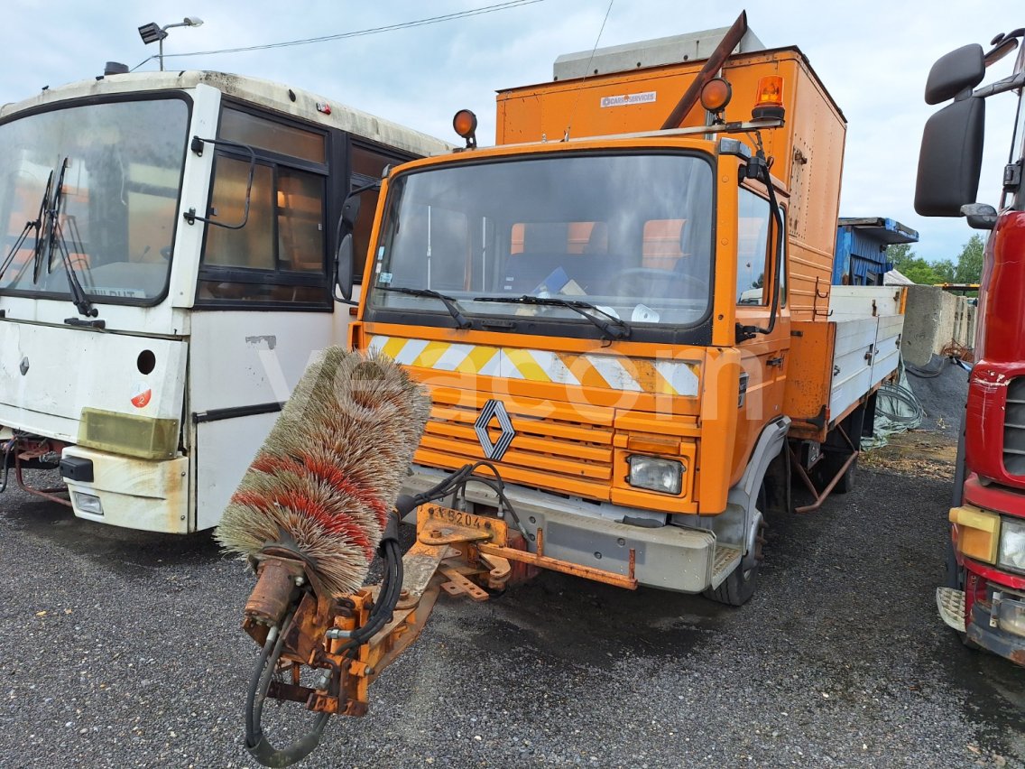 Online aukce: RENAULT  MIDLINER S110