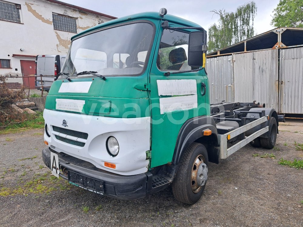 Online aukce: AVIA  75-N
