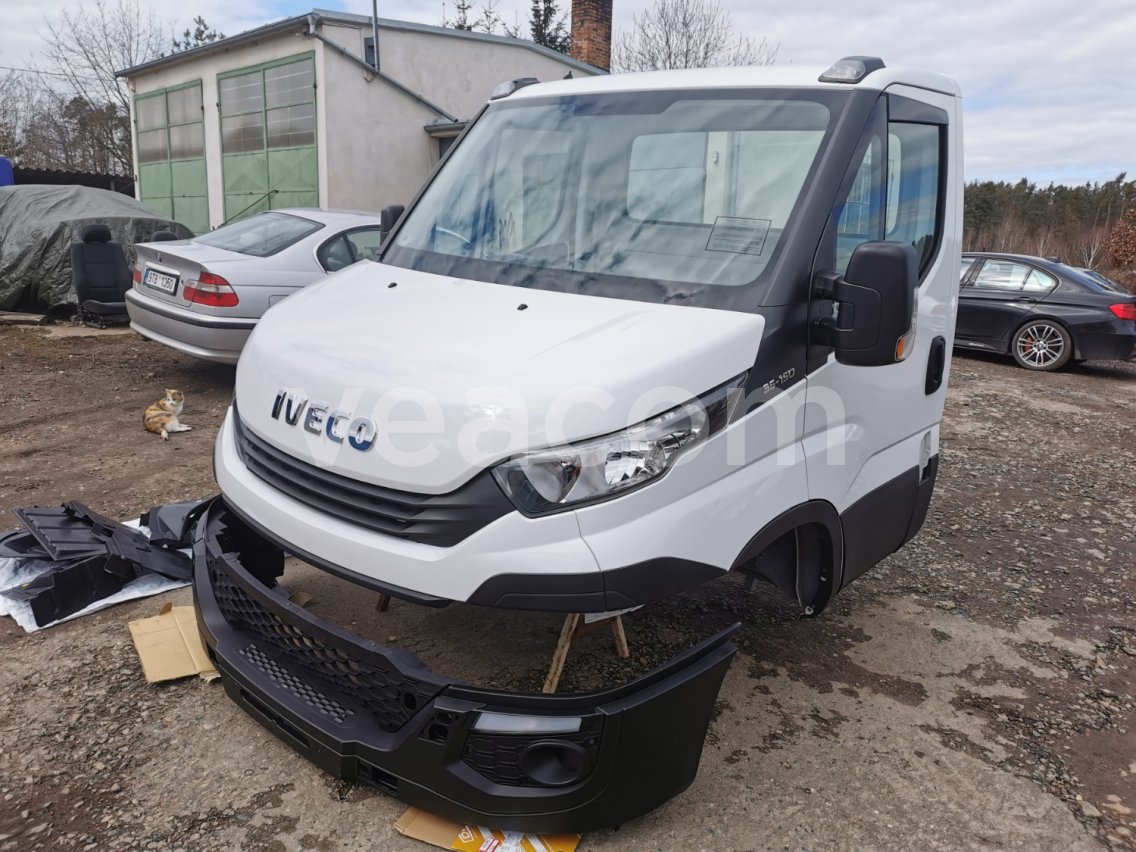 Online auction: IVECO  Kabina