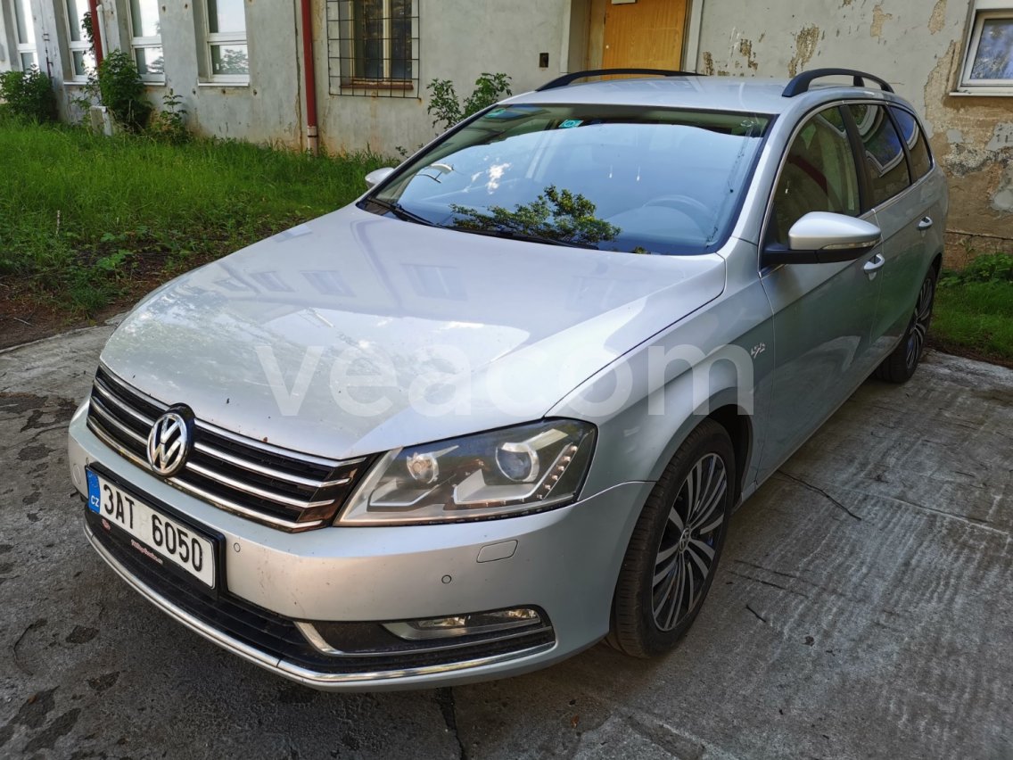 Online-Versteigerung: VOLKSWAGEN  PASSAT VARIANT