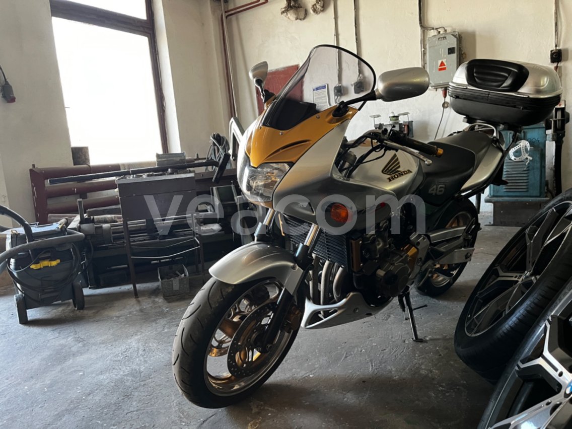 Aukcja internetowa: HONDA  CB 600