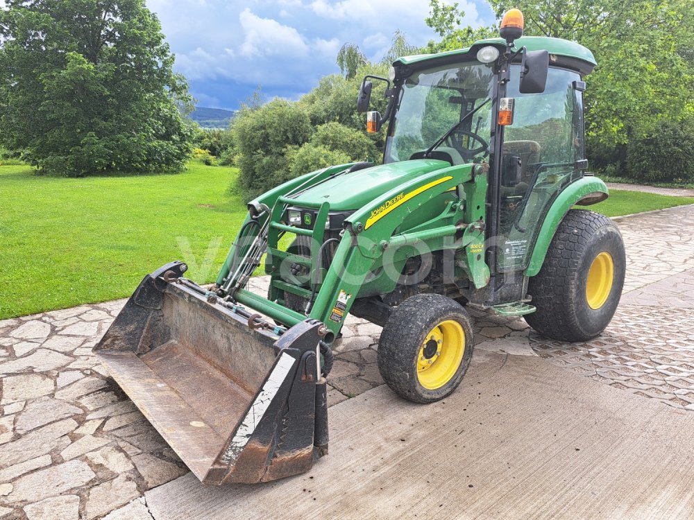 Интернет-аукцион: JOHN DEERE  3720 4X4