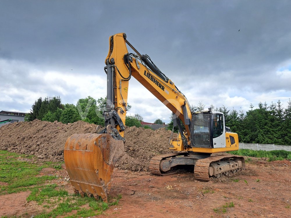 Online aukce: LIEBHERR  R 926 LC